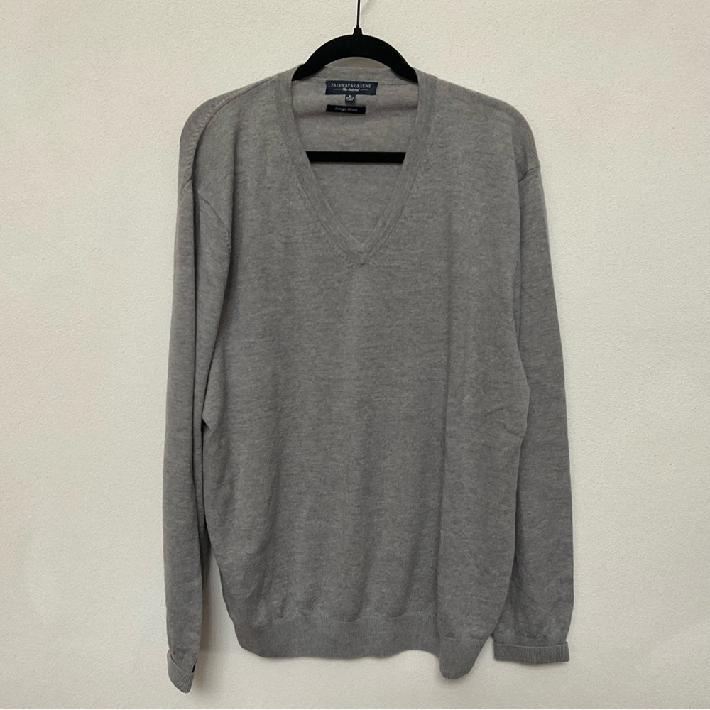 Fairway and Greene 100% Merino Wool Light Grey V-Neck Sweater Size XL Men's
